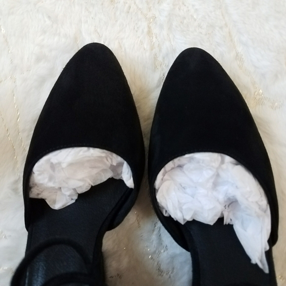 EILEEN FISHER Tilda Stacked Heel Pumps in Black with Dust Bag - Picture 4 of 8